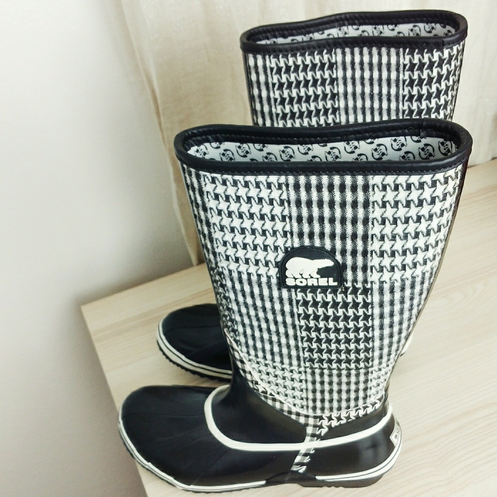 Sorel tall rain boots